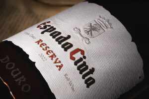 Fotografia de produto; Fotografia de vinho; Espada Cinta