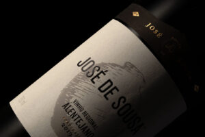 Fotografia de produto; Fotografia de vinho; Adega José de Sousa